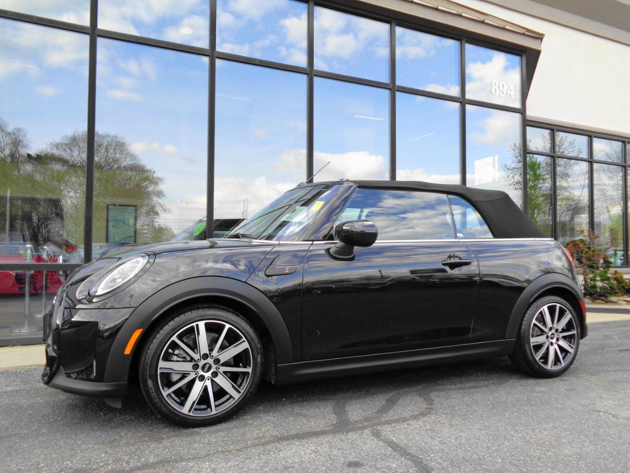 Used 2024 MINI Cooper S FWD image 9