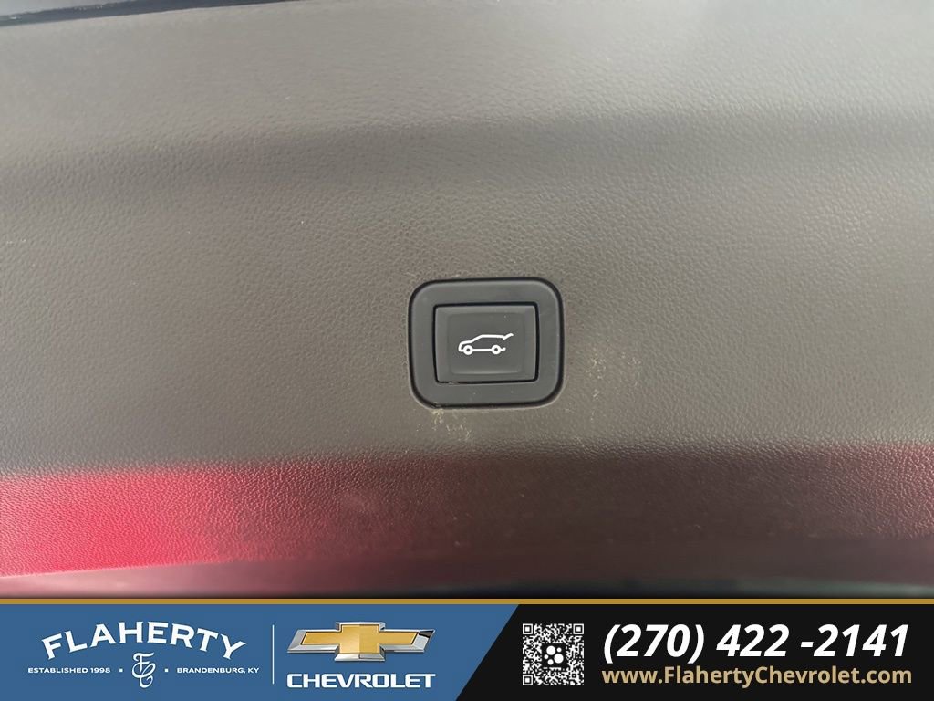 Used 2024 Cadillac Escalade ESV Sport w/ Touring Package image 18