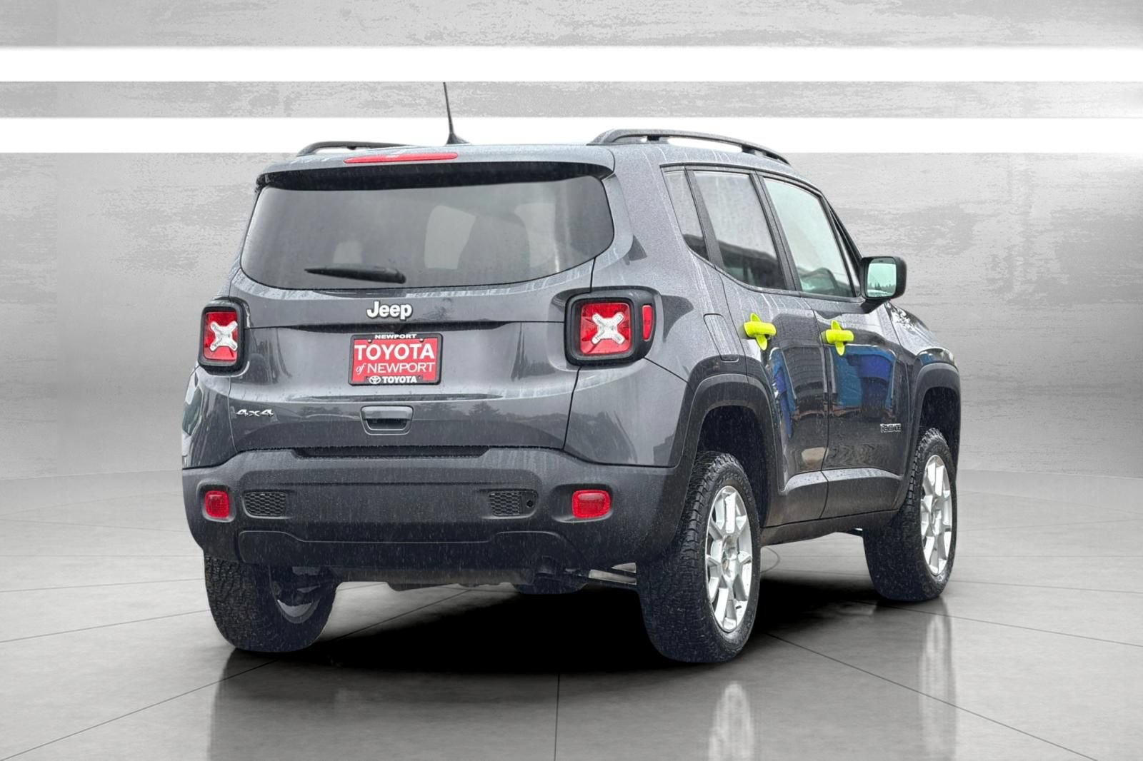 Used 2023 Jeep Renegade Latitude AWD/4WD image 4