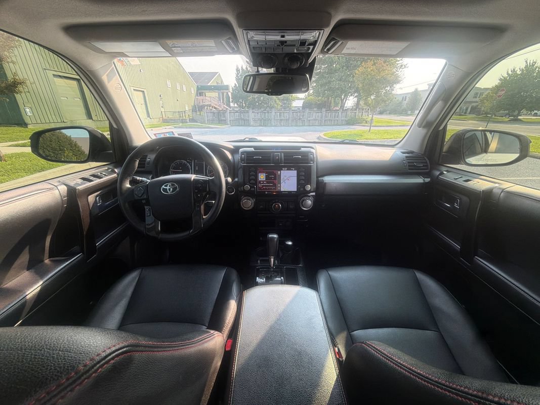 Used 2020 Toyota 4Runner Venture w/ Moonroof Package AWD/4WD image 15