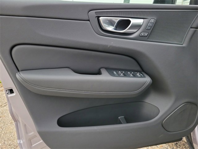 New 2026 Volvo XC60 B5 Plus w/ Protection Package Premier image 15
