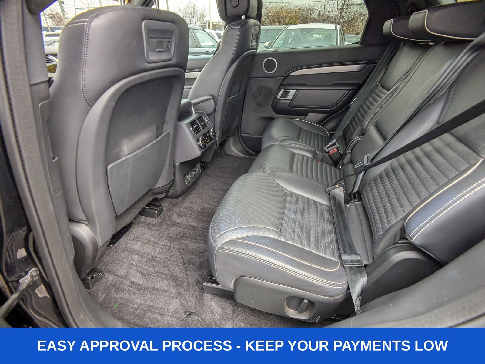 Used 2022 Land Rover Discovery S R-Dynamic image 16