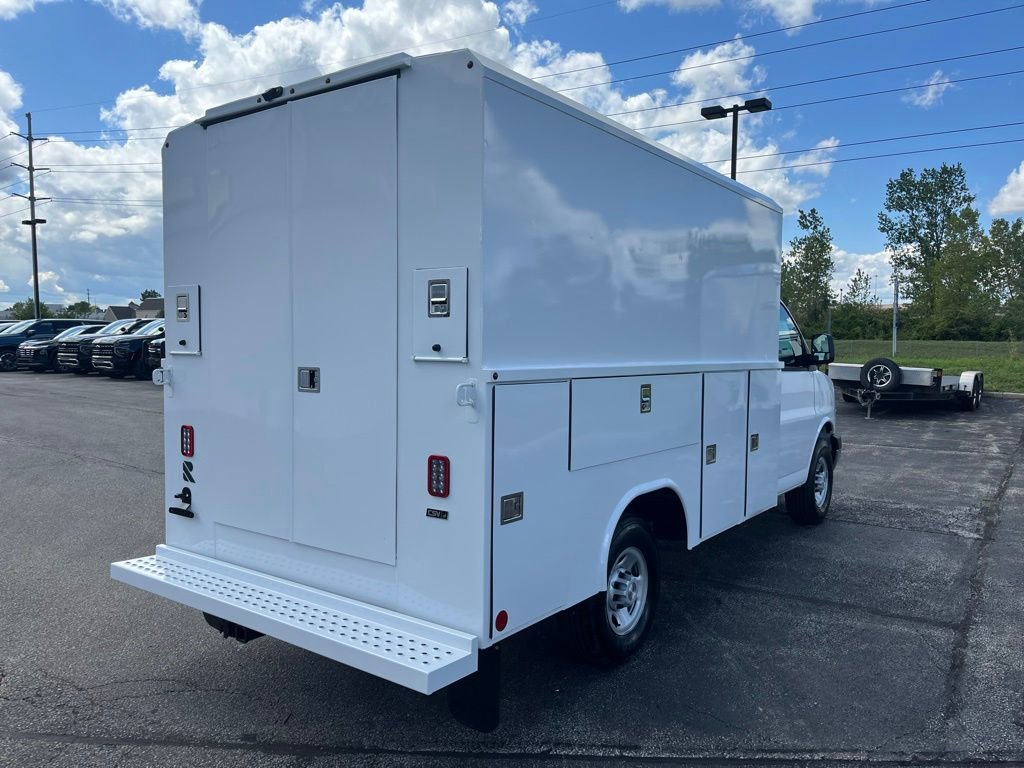 New 2025 Chevrolet Express 3500 w/ Power Convenience Package image 7