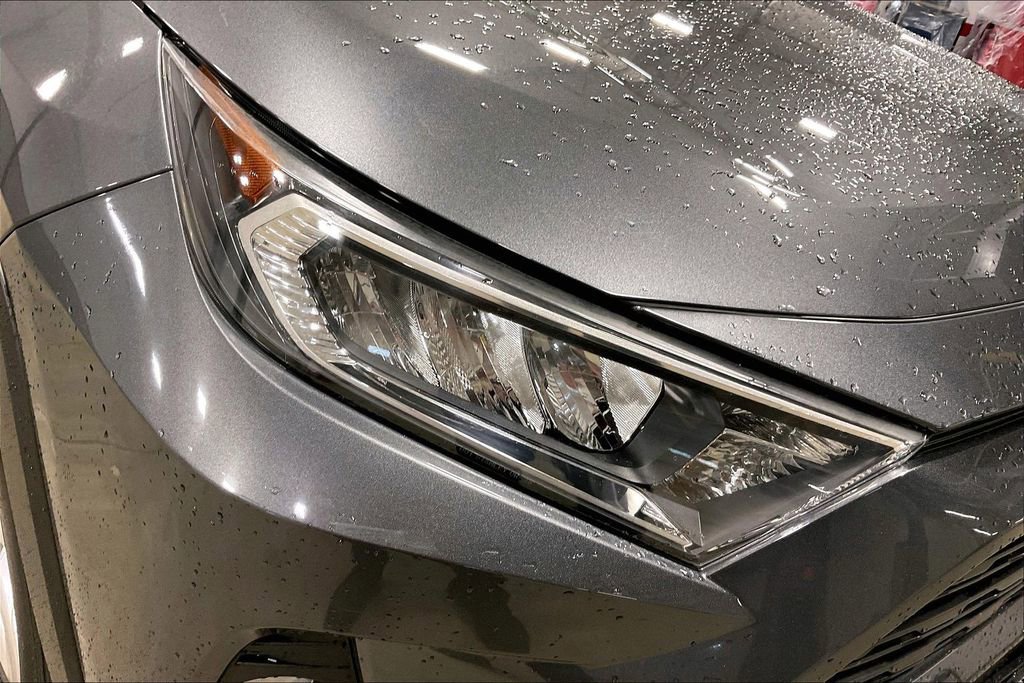 Used 2021 Toyota RAV4 XLE w/ Convenience Package AWD/4WD image 32