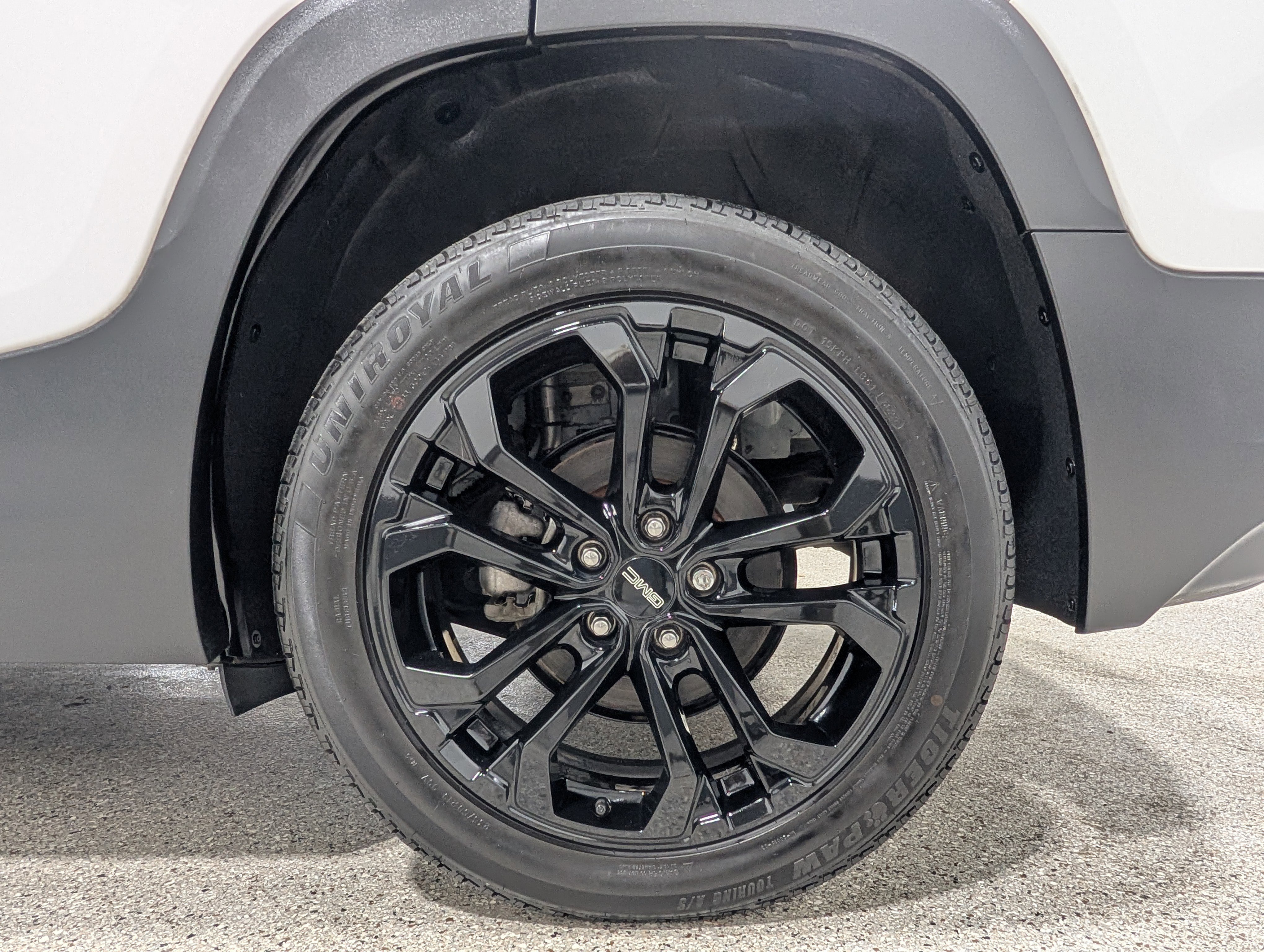 Used 2020 GMC Terrain SLE w/ Driver Convenience Package image 10