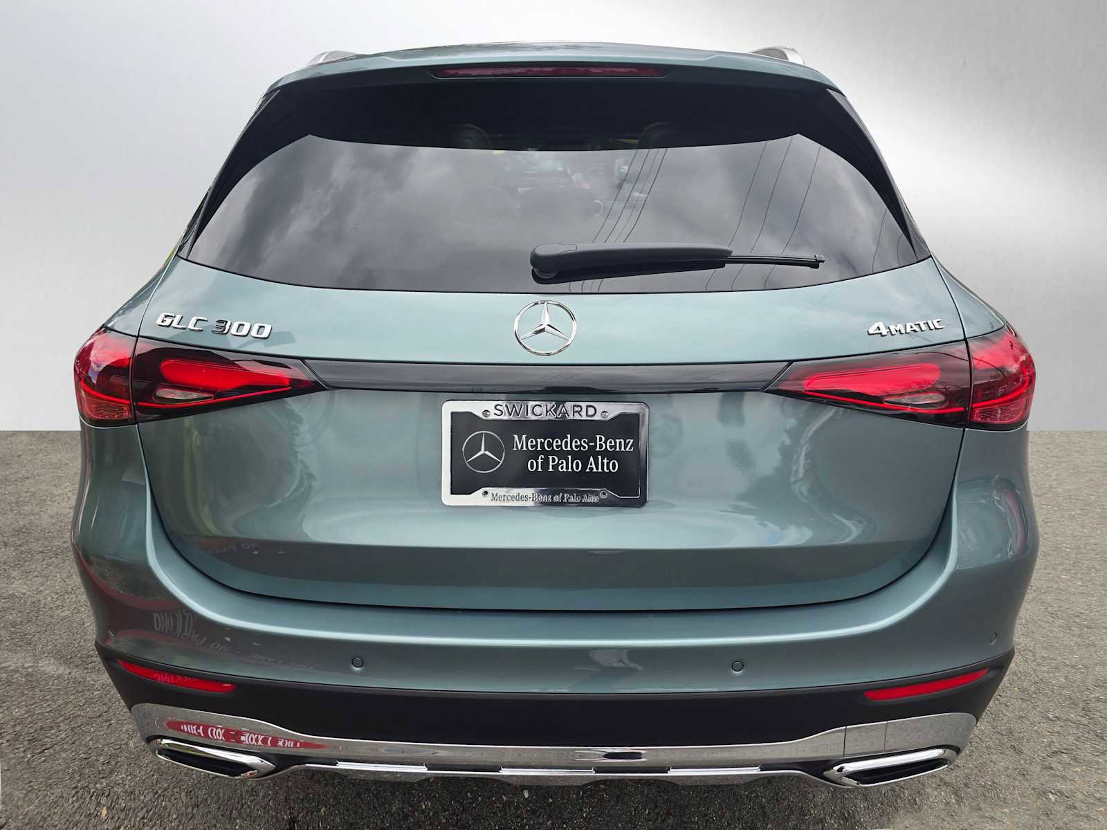 Used 2026 Mercedes-Benz GLC 300 4MATIC image 4