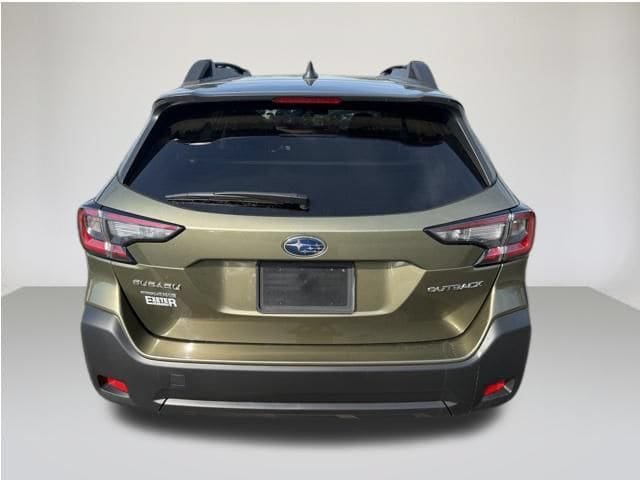 Certified 2025 Subaru Outback Premium AWD/4WD image 5