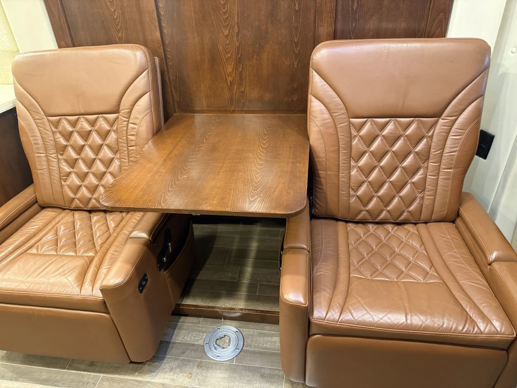 Used 2017 Mercedes-Benz Sprinter 3500 image 43