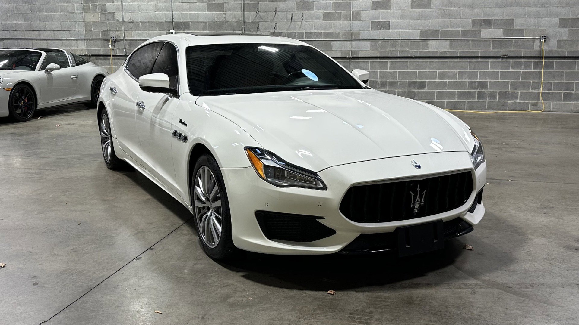 Used 2022 Maserati Quattroporte Modena Q4 image 2
