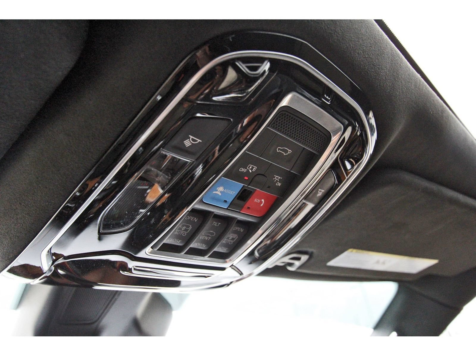 Used 2022 Jeep Grand Wagoneer Series III AWD/4WD image 28