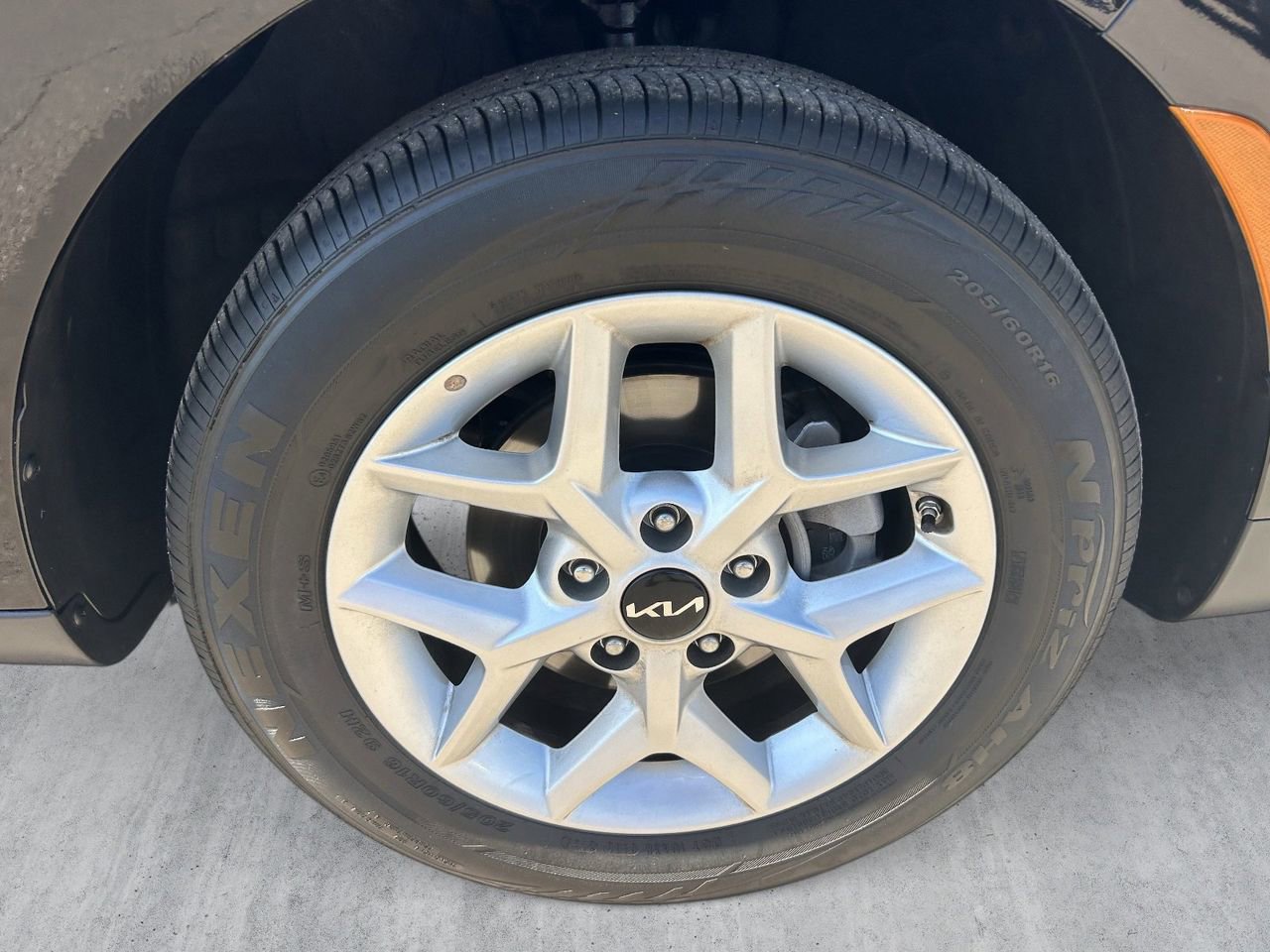 Used 2025 Kia Soul S FWD image 9