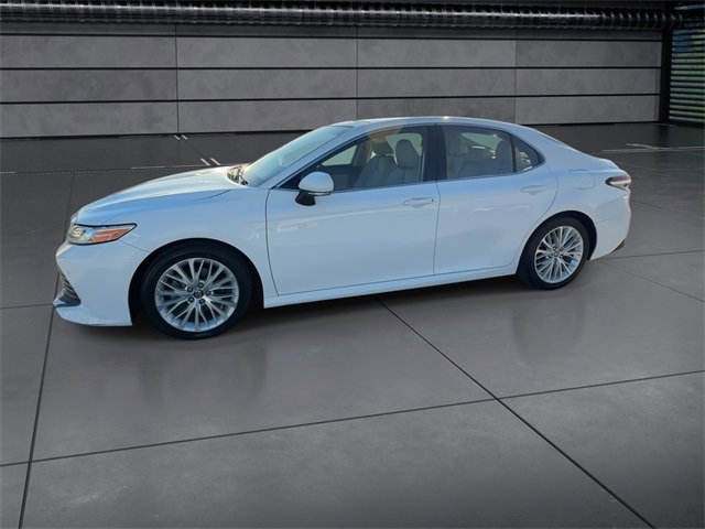 Used 2018 Toyota Camry XLE image 5