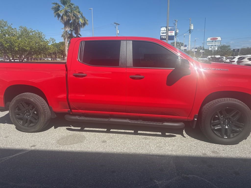 Used 2024 Chevrolet Silverado 1500 Custom image 2