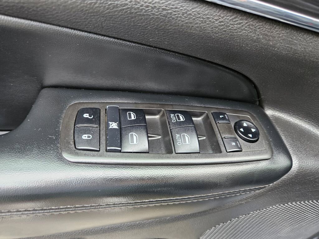 Used 2021 Jeep Grand Cherokee Limited w/ Luxury Group II image 18