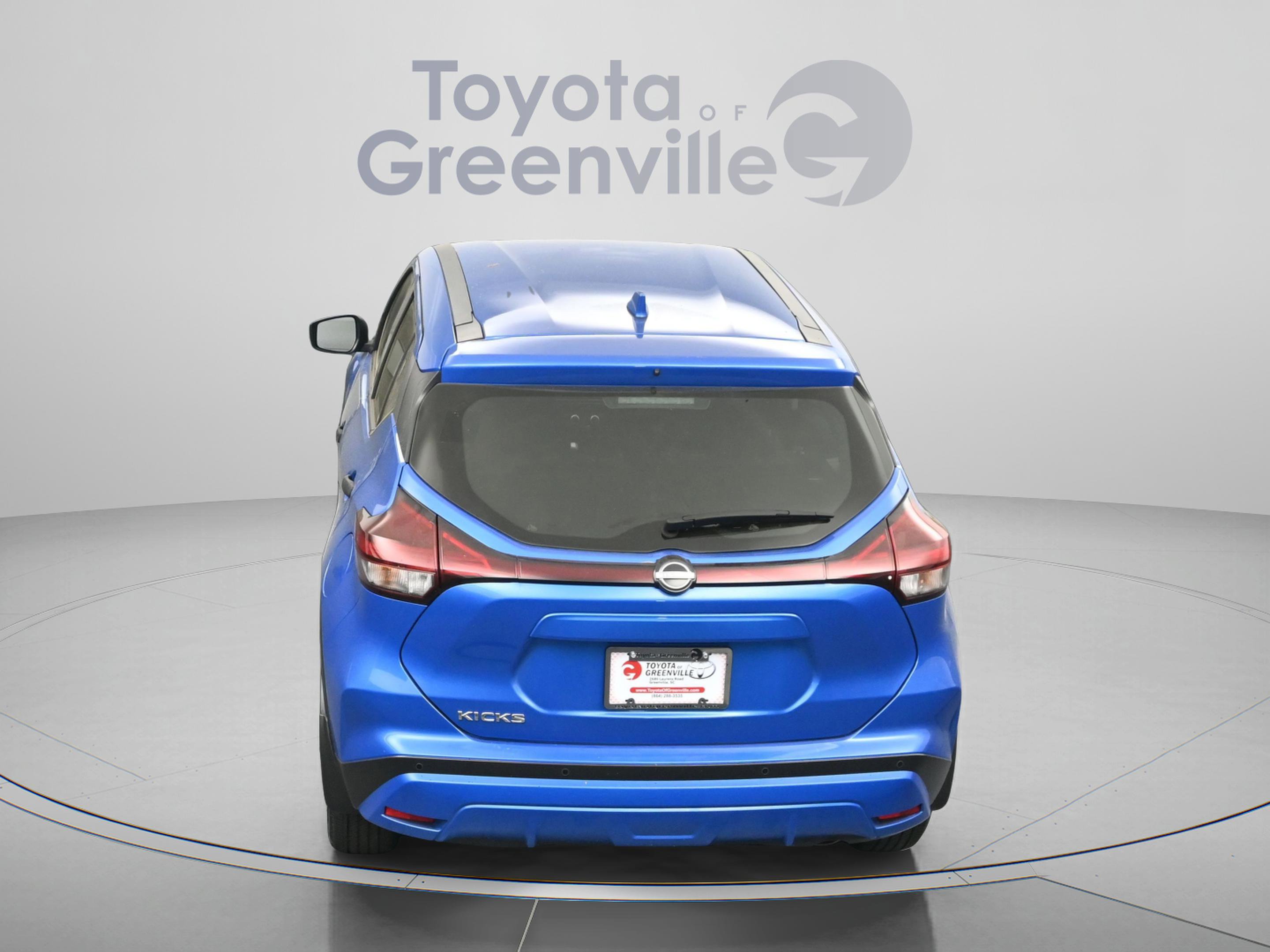 Used 2024 Nissan Kicks S image 9