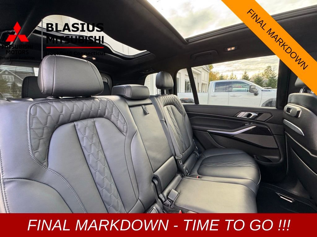 Used 2025 BMW X7 M60i w/ Climate Comfort Package image 20