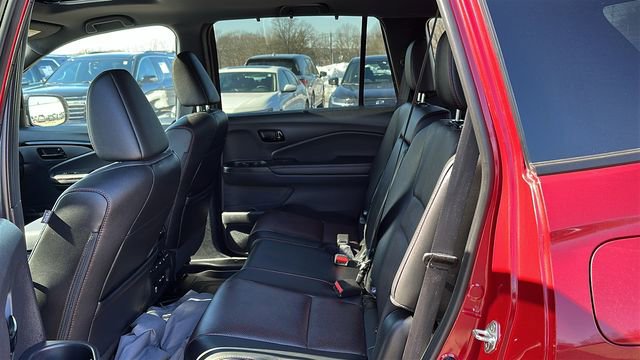 Used 2025 Honda Passport Black Edition image 22