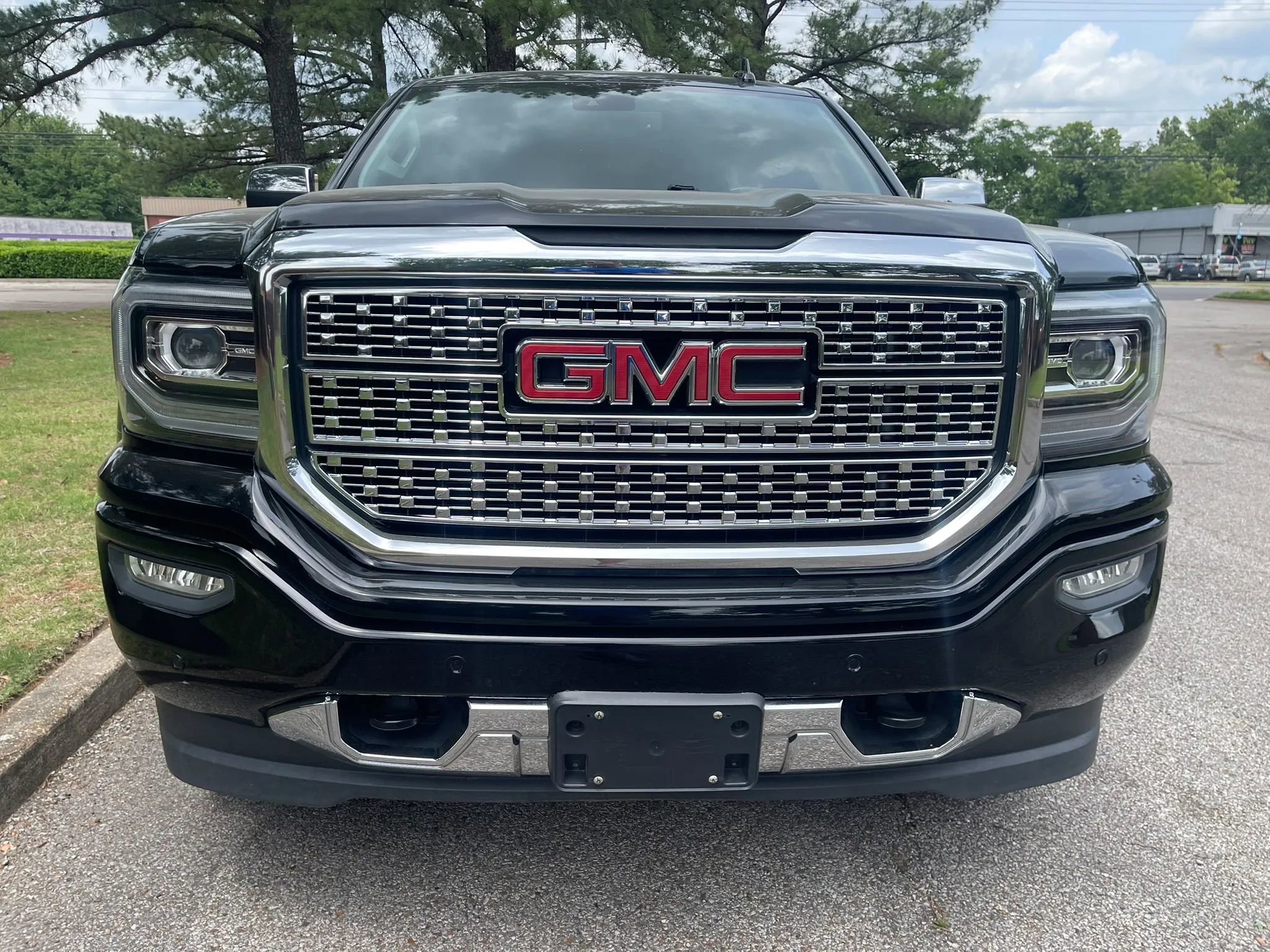 Used 2018 GMC Sierra 1500 Denali AWD/4WD image 8