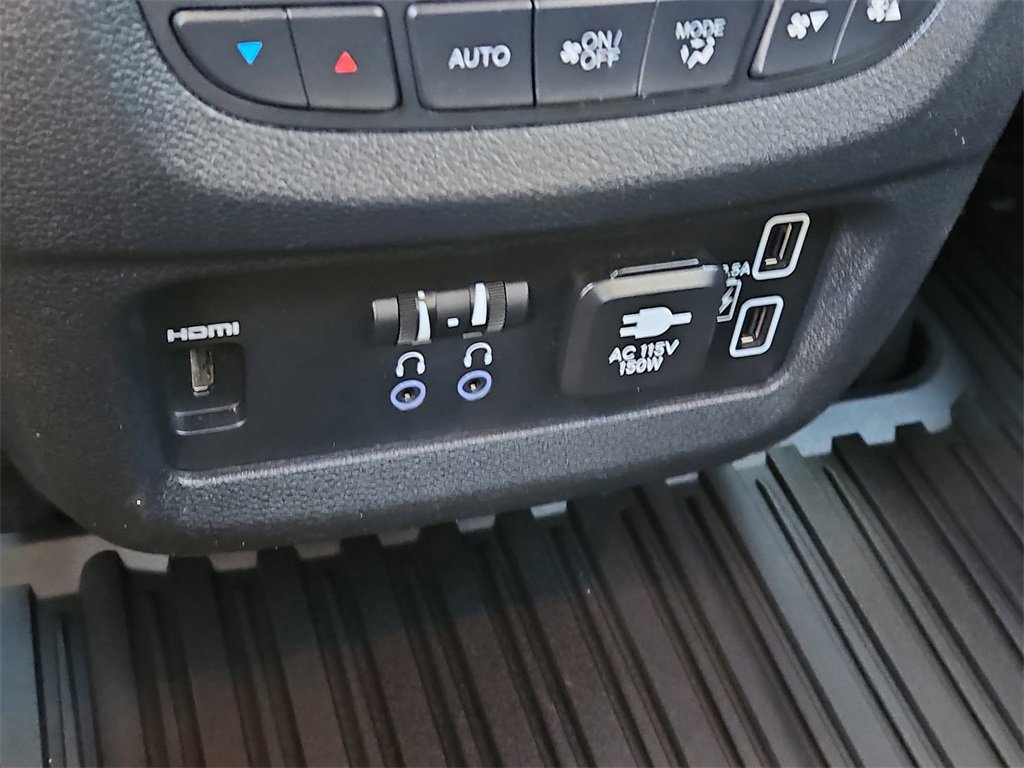 Certified 2021 Honda Pilot Black Edition image 23