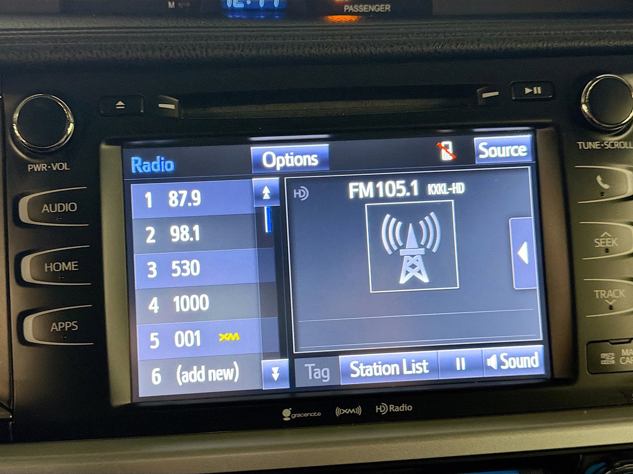 Used 2016 Toyota Highlander XLE AWD/4WD image 19