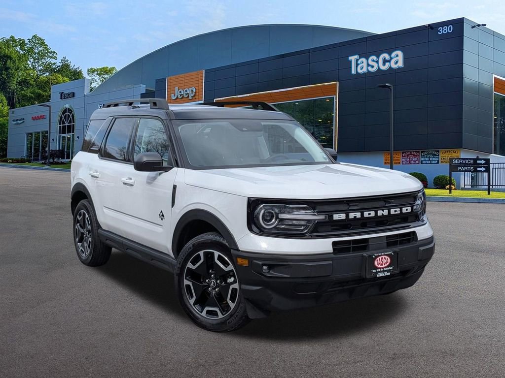 Used 2022 Ford Bronco Sport Outer Banks w/ Tech Package AWD/4WD image 1