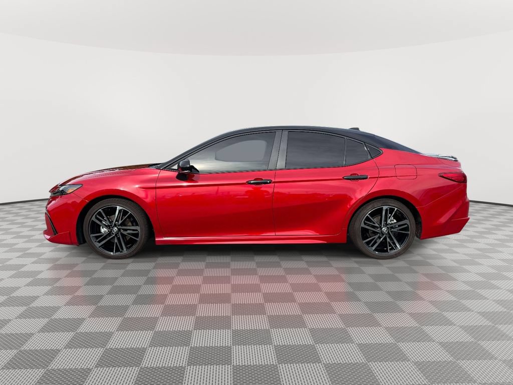 Used 2025 Toyota Camry XSE FWD image 4