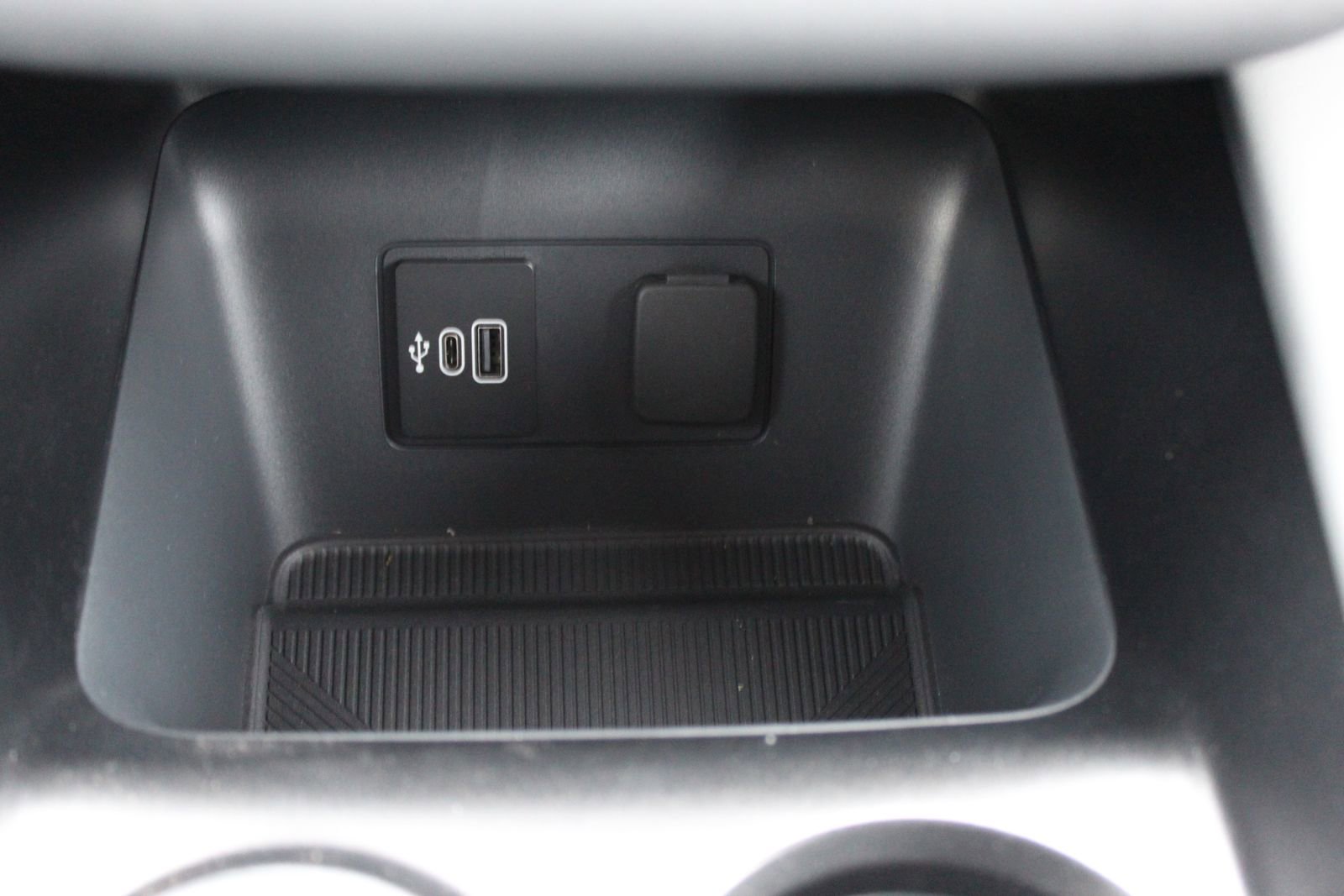 New 2026 Ford Explorer Active image 33