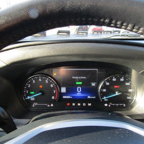 Used 2021 Ford Explorer Limited w/ Hybrid Equipment Group 310A image 15