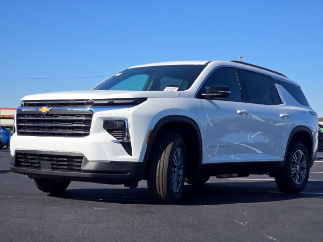 New 2027 Chevrolet Traverse LT w/ Driver Confidence Package FWD image 11
