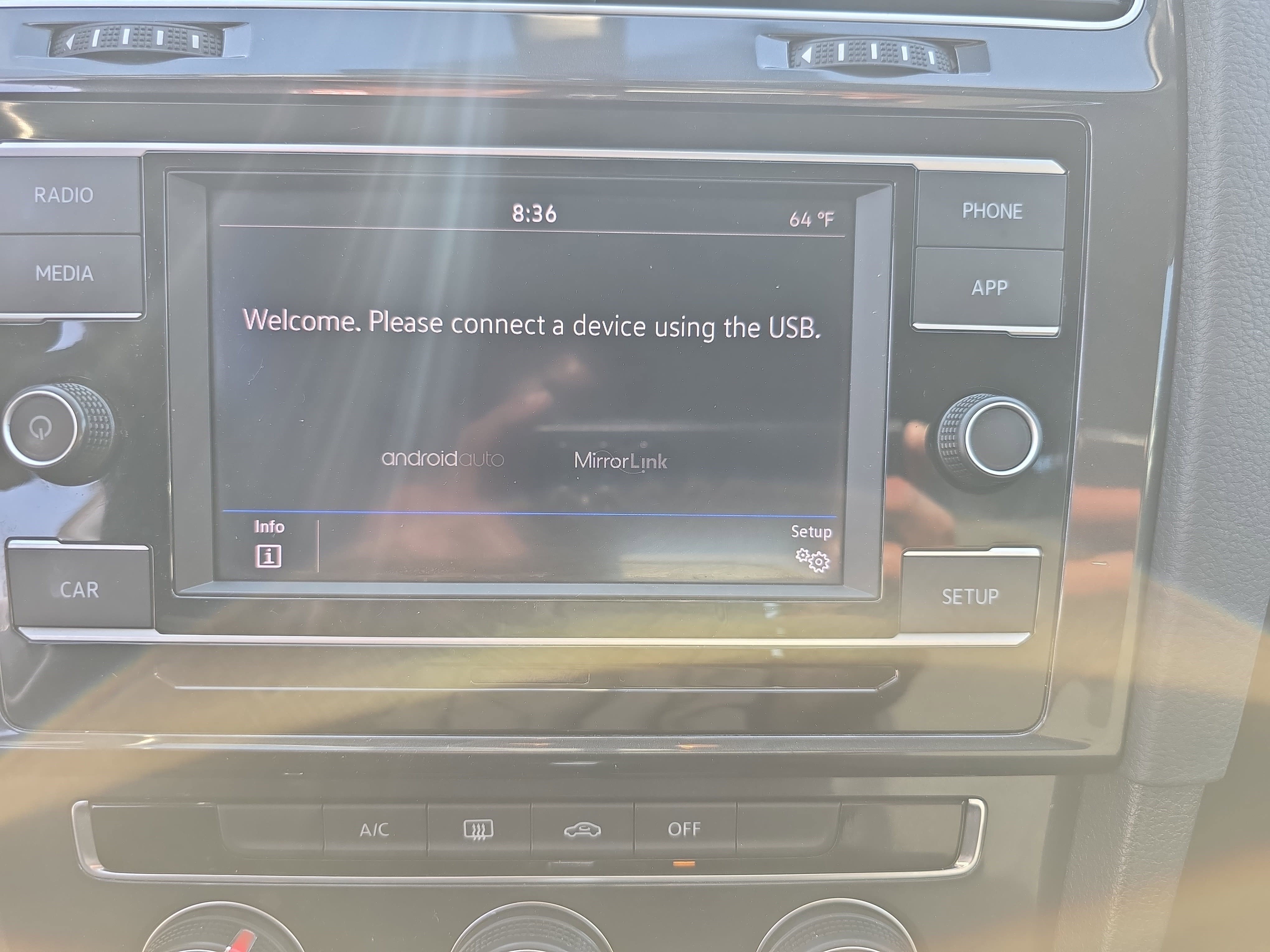 Used 2018 Volkswagen Golf S image 23