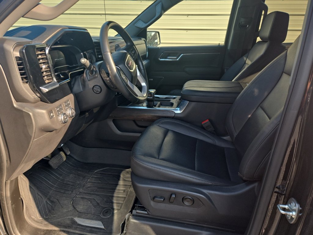 Certified 2025 GMC Sierra 1500 SLT w/ SLT Premium Plus Package AWD/4WD image 3