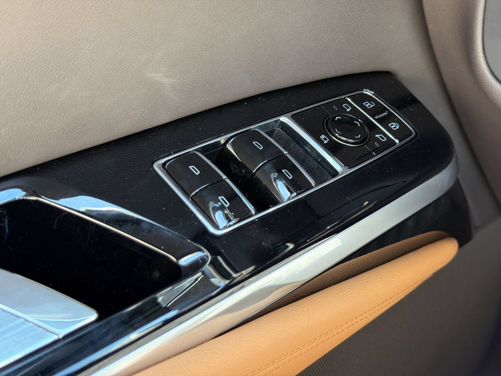 New 2026 Cadillac Escalade Luxury w/ Touring Package AWD/4WD image 14