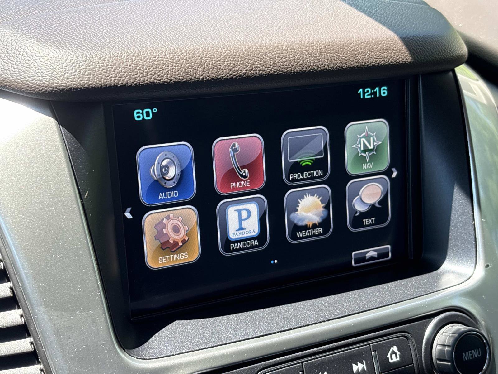 Used 2016 Chevrolet Suburban LT w/ Luxury Package RWD image 24