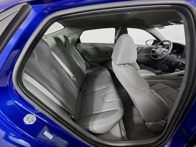 Used 2023 Hyundai Elantra SEL image 24