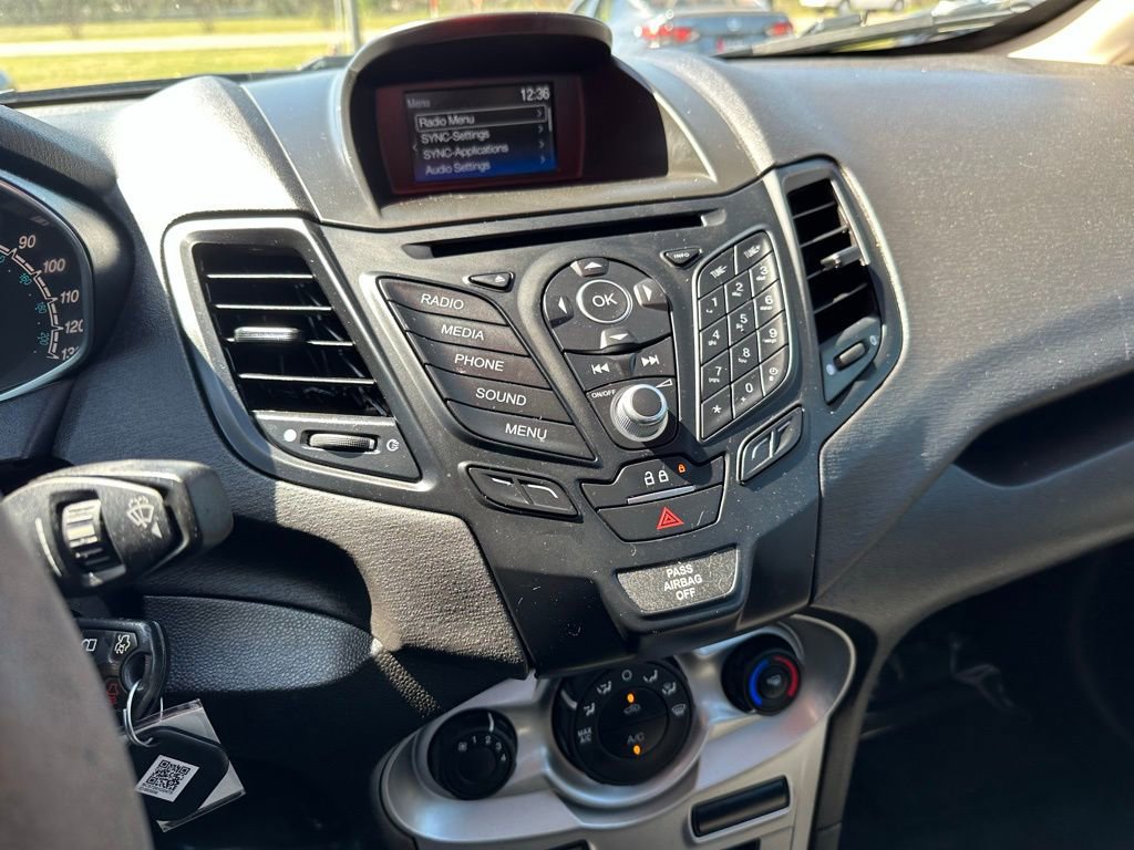 Used 2019 Ford Fiesta SE image 24