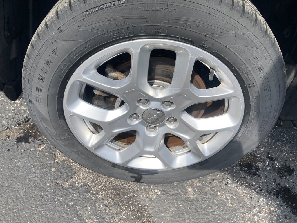 Used 2018 Jeep Renegade Latitude w/ Cold Weather Group image 31