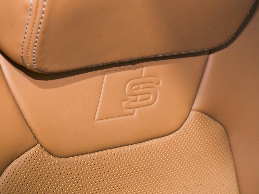 Used 2022 Audi S8 w/ S8 Comfort Plus Package AWD/4WD image 77