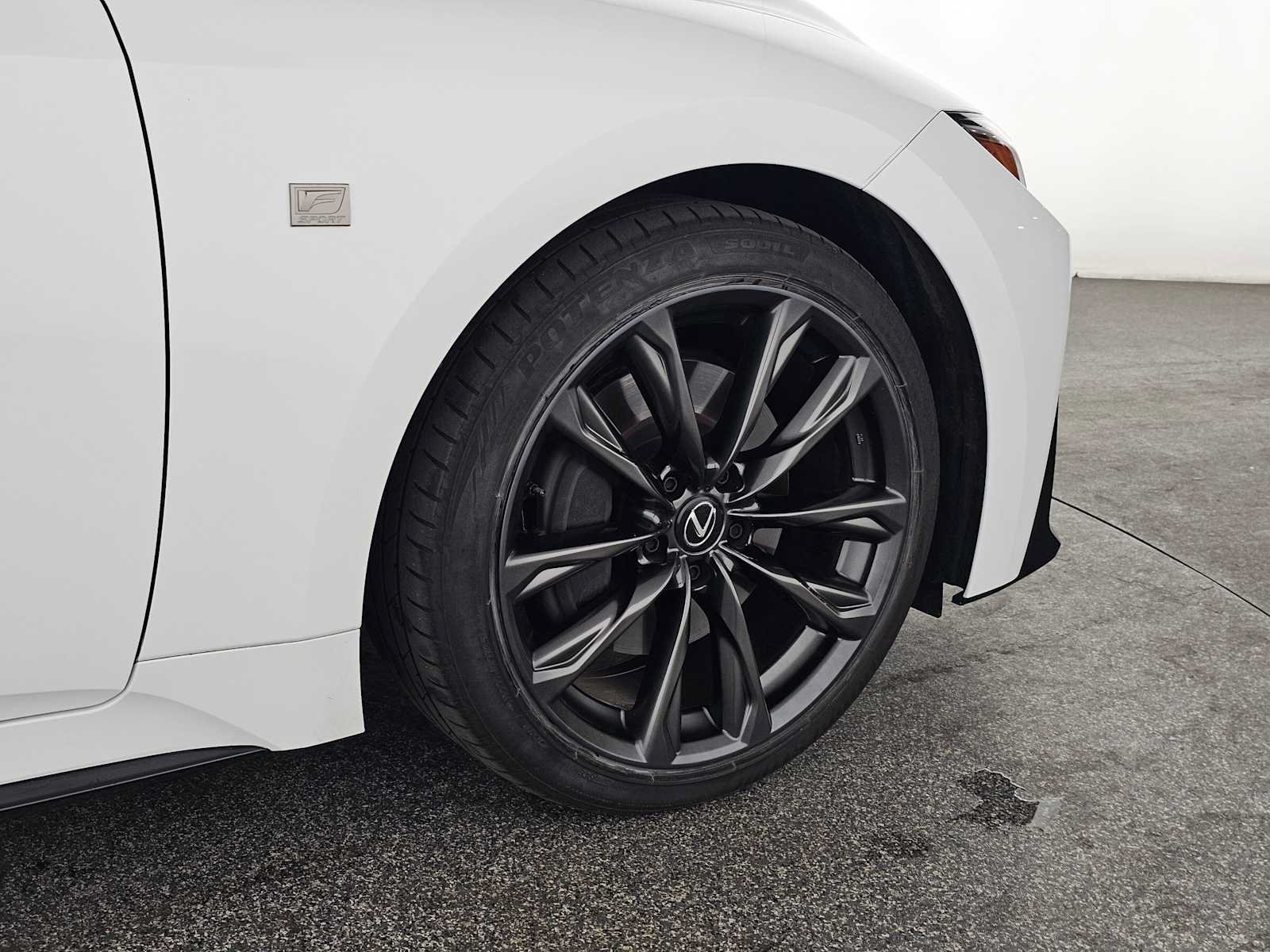 Certified 2025 Lexus IS 300 F Sport RWD image 9