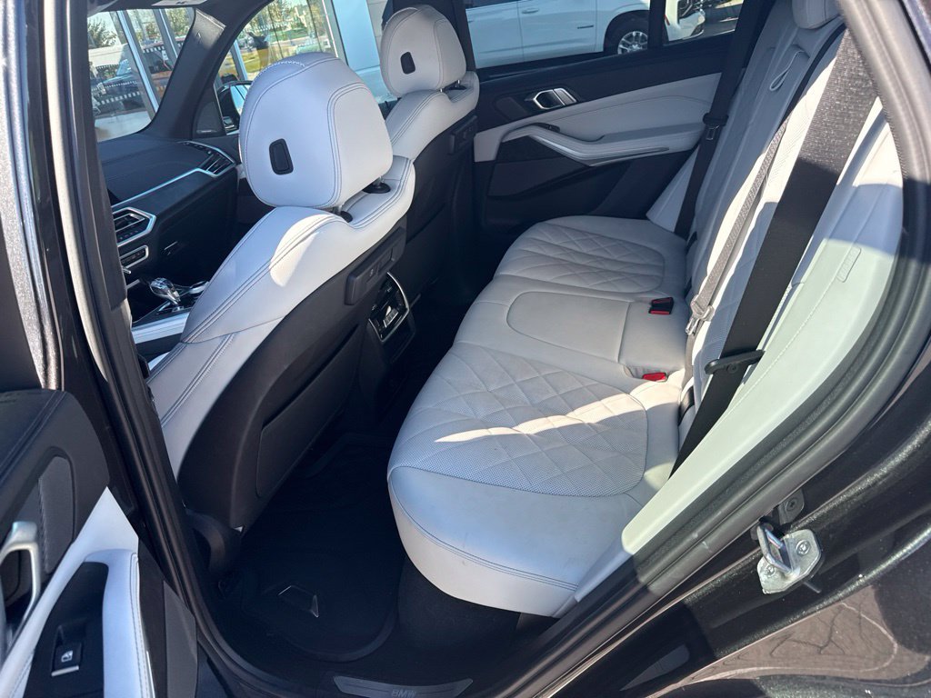 Used 2023 BMW X5 xDrive40i w/ Premium Package AWD/4WD image 16