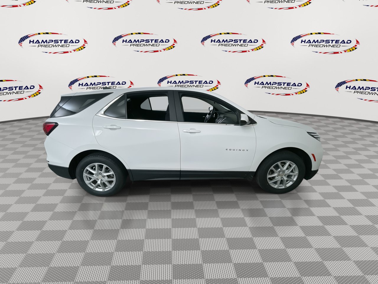 Used 2022 Chevrolet Equinox LT w/ Driver Convenience Package AWD/4WD image 9