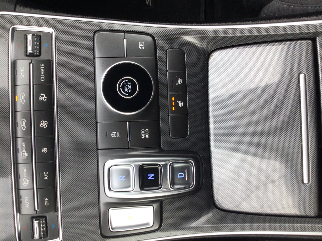 Used 2022 Hyundai Santa Fe XRT FWD image 11