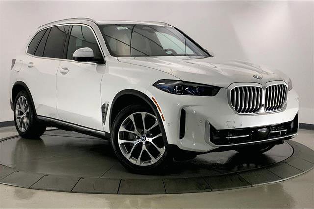 New 2026 BMW X5 xDrive50e w/ Climate Comfort Package image 11