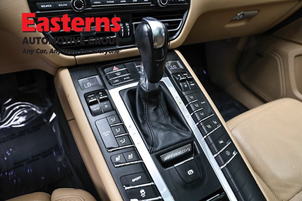 Used 2021 Porsche Macan AWD/4WD image 13