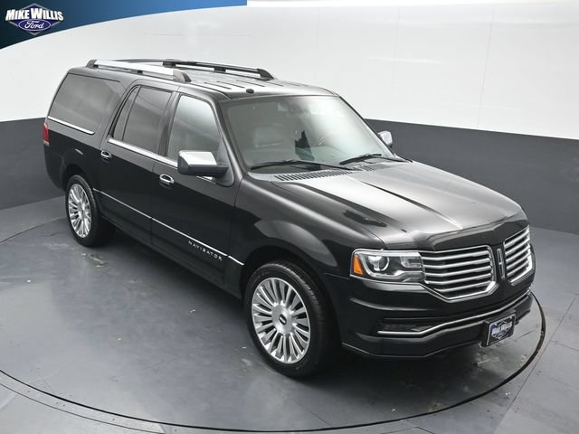 Used 2017 Lincoln Navigator L Reserve AWD/4WD image 9