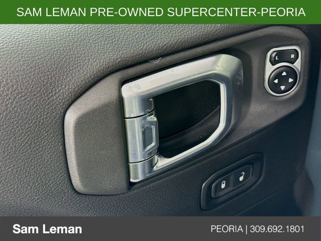 Used 2025 Jeep Gladiator High Tide image 17