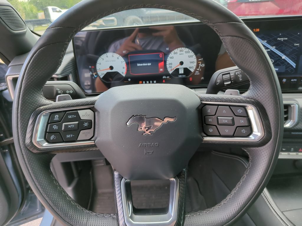 Used 2025 Ford Mustang GT Premium RWD image 29