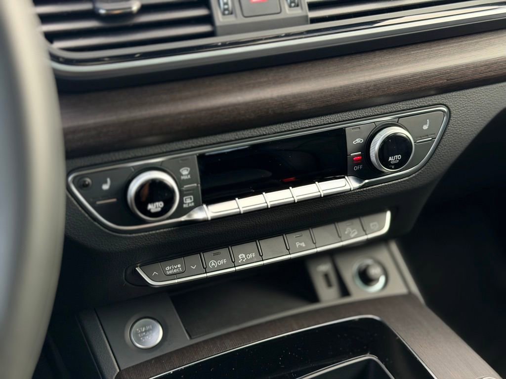 Used 2025 Audi Q5 2.0T Premium image 20