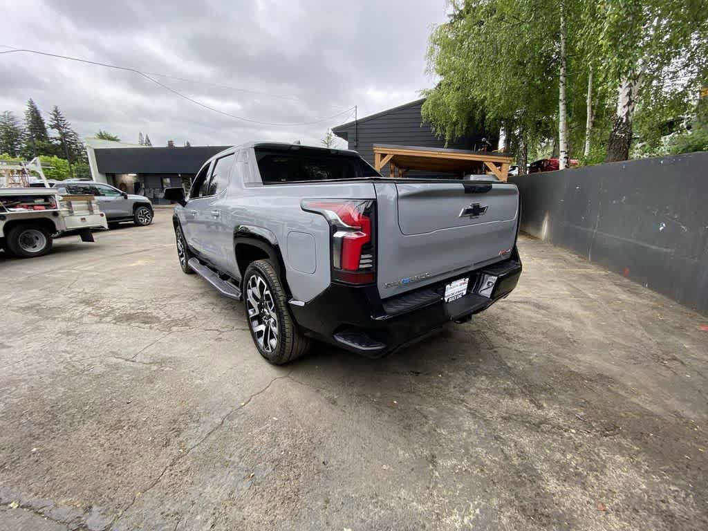 Used 2025 Chevrolet Silverado EV RST AWD/4WD image 4