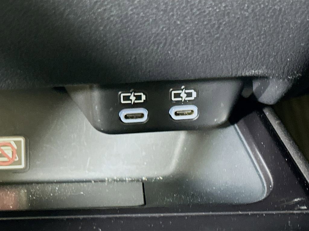 Used 2023 Lexus UX 250h FWD w/ Accessory Package (Z1) image 31