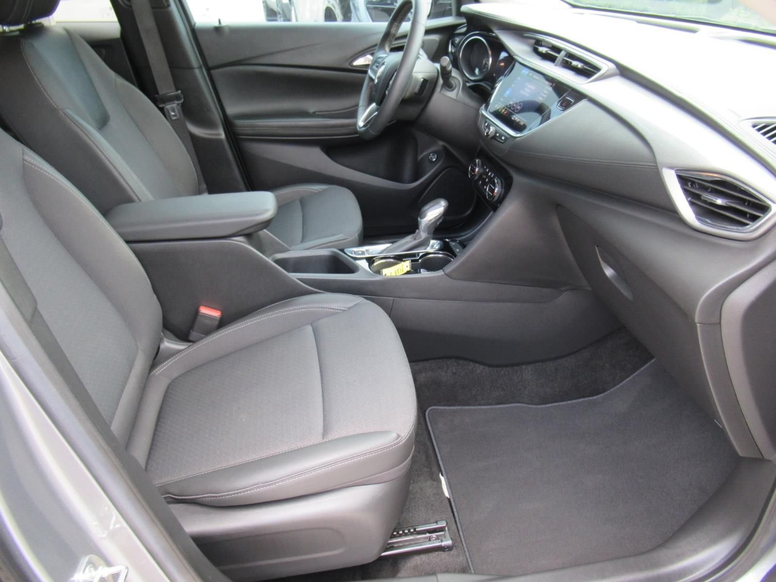 Used 2023 Buick Encore GX Select w/ Sport Touring Package FWD image 10